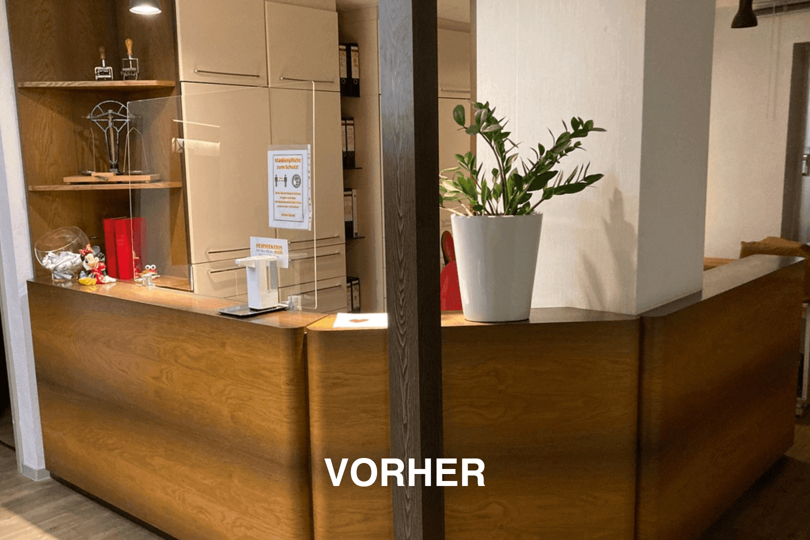 Praxismöbel vor der Folierung, weitere Ansicht