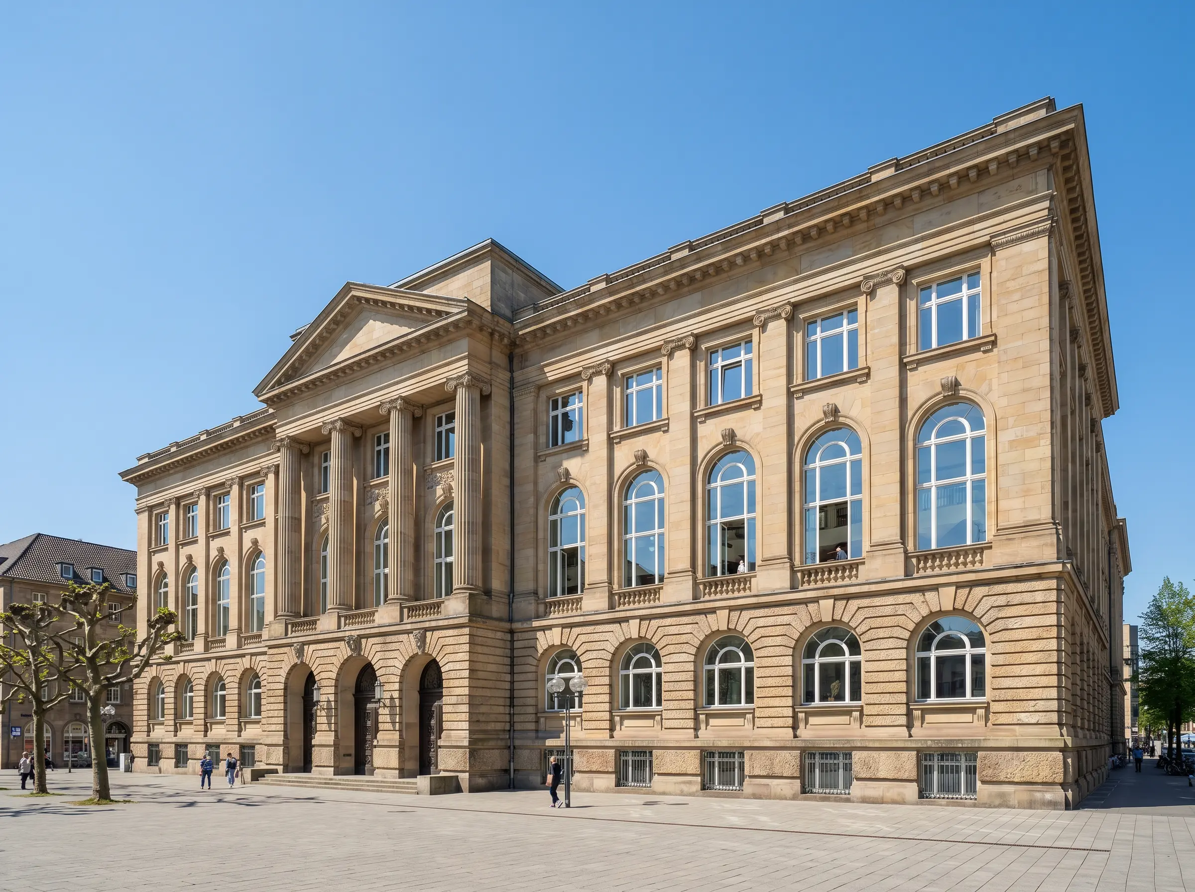Denkmalschutz Gebäude mit Sonnenschutzfolie, Ansicht 2